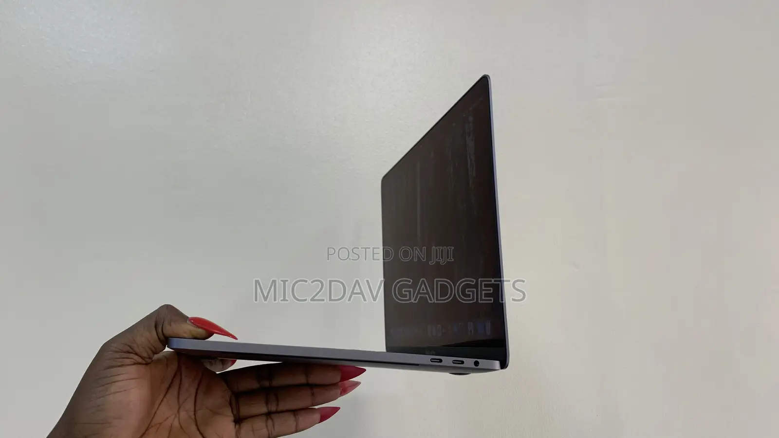 Laptop Apple MacBook Pro 2020 16GB Intel Core I5 SSD 512GB