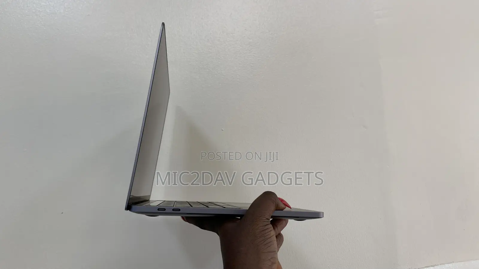 Laptop Apple MacBook Pro 2020 16GB Intel Core I5 SSD 512GB
