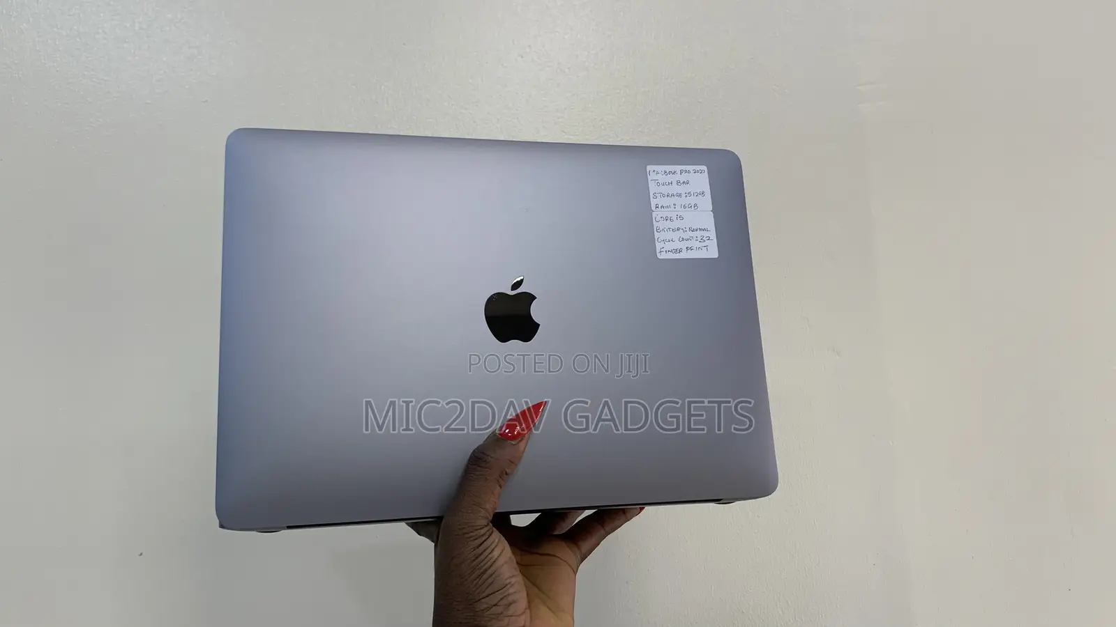 Laptop Apple MacBook Pro 2020 16GB Intel Core I5 SSD 512GB