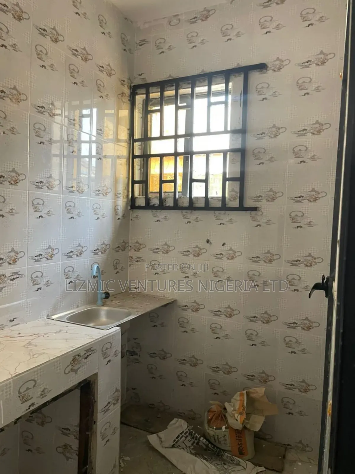 Furnished Mini Flat in Isuti Rd, Ikotun / Ikotun/Igando for rent
