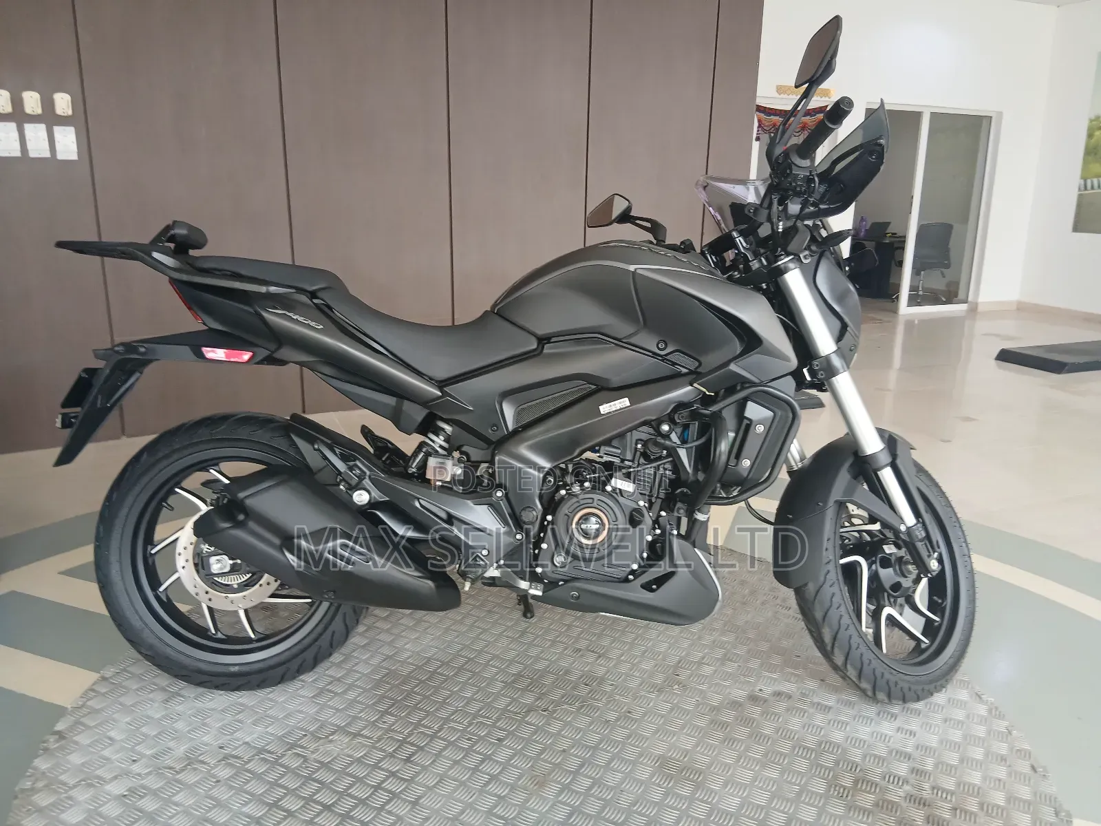 New Bajaj Dominar 400 2025 Black