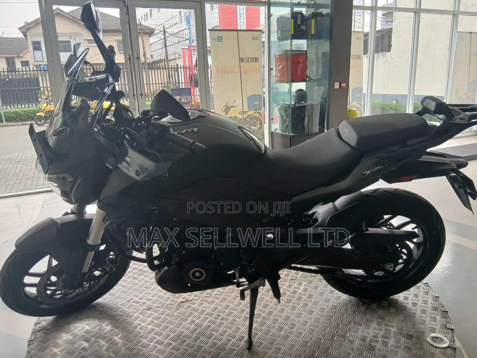 New Bajaj Dominar 400 2025 Black
