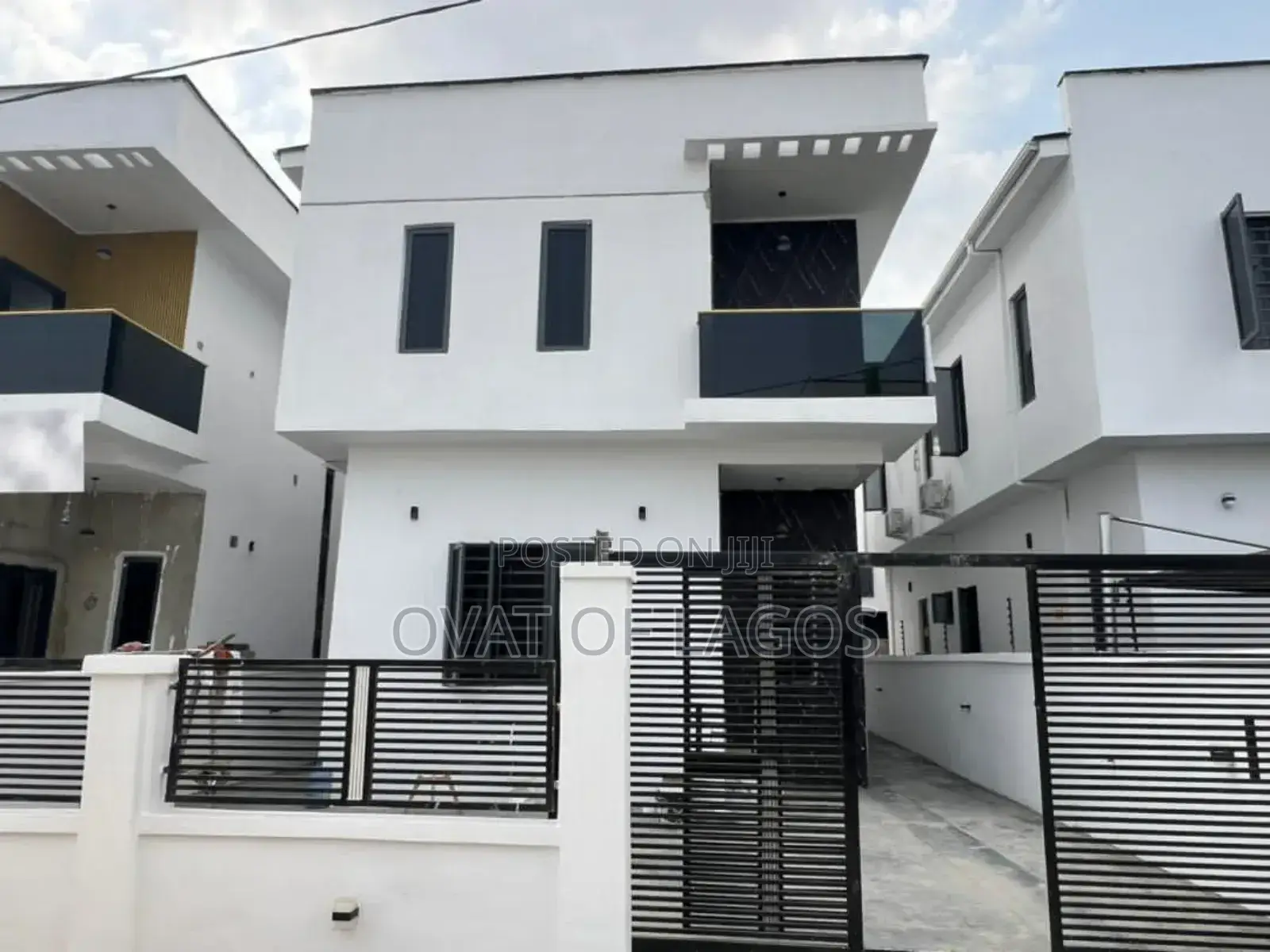 4bdrm Duplex in Ikota for sale
