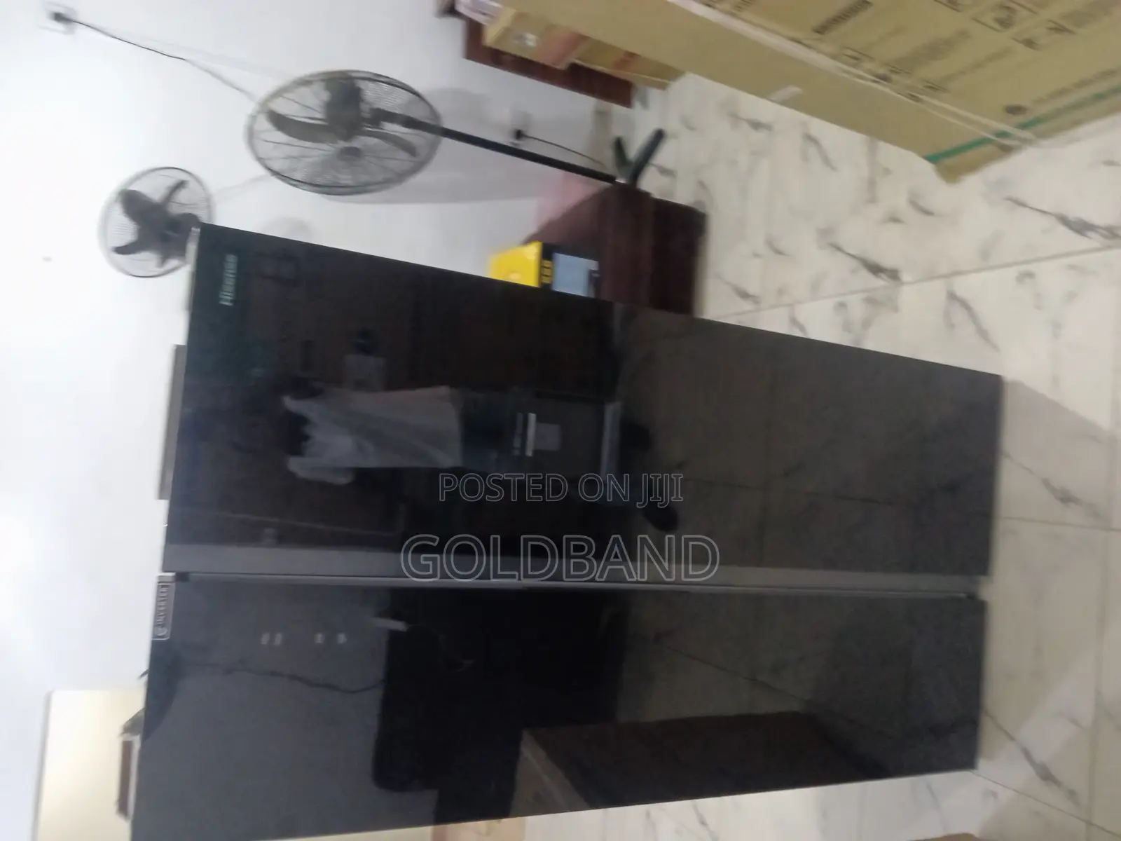 Hisense 529l Side by Side Refrigerator With External Dispenser