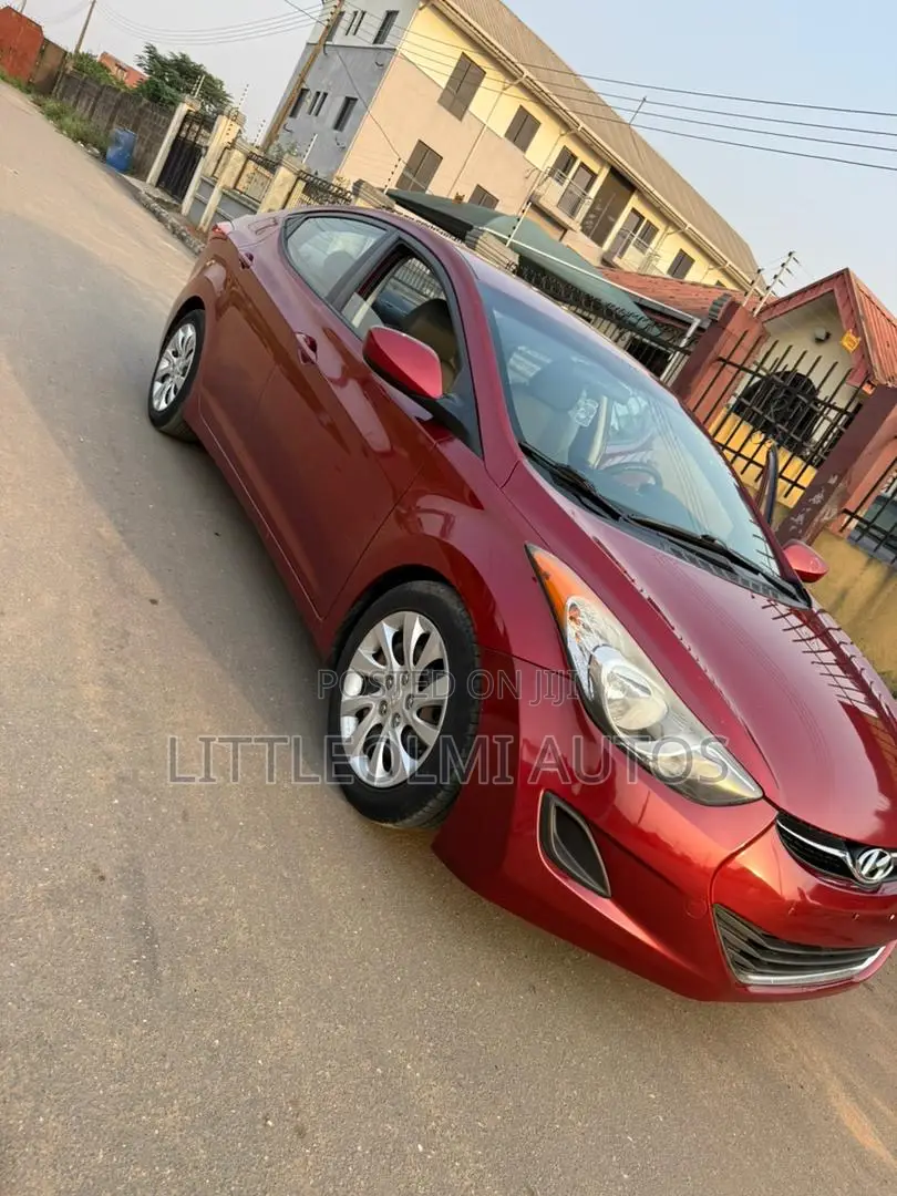 Hyundai Elantra GLS Sedan FWD (1.8L 4cyl 6A) 2013 Burgundy