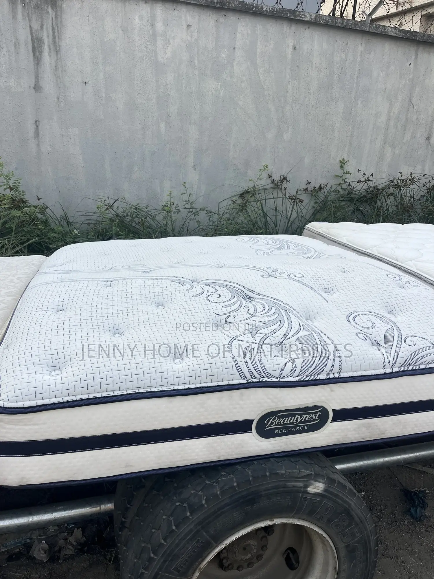 5 By 6 10 Inches Foreign Posturepedic Canadian Mattress