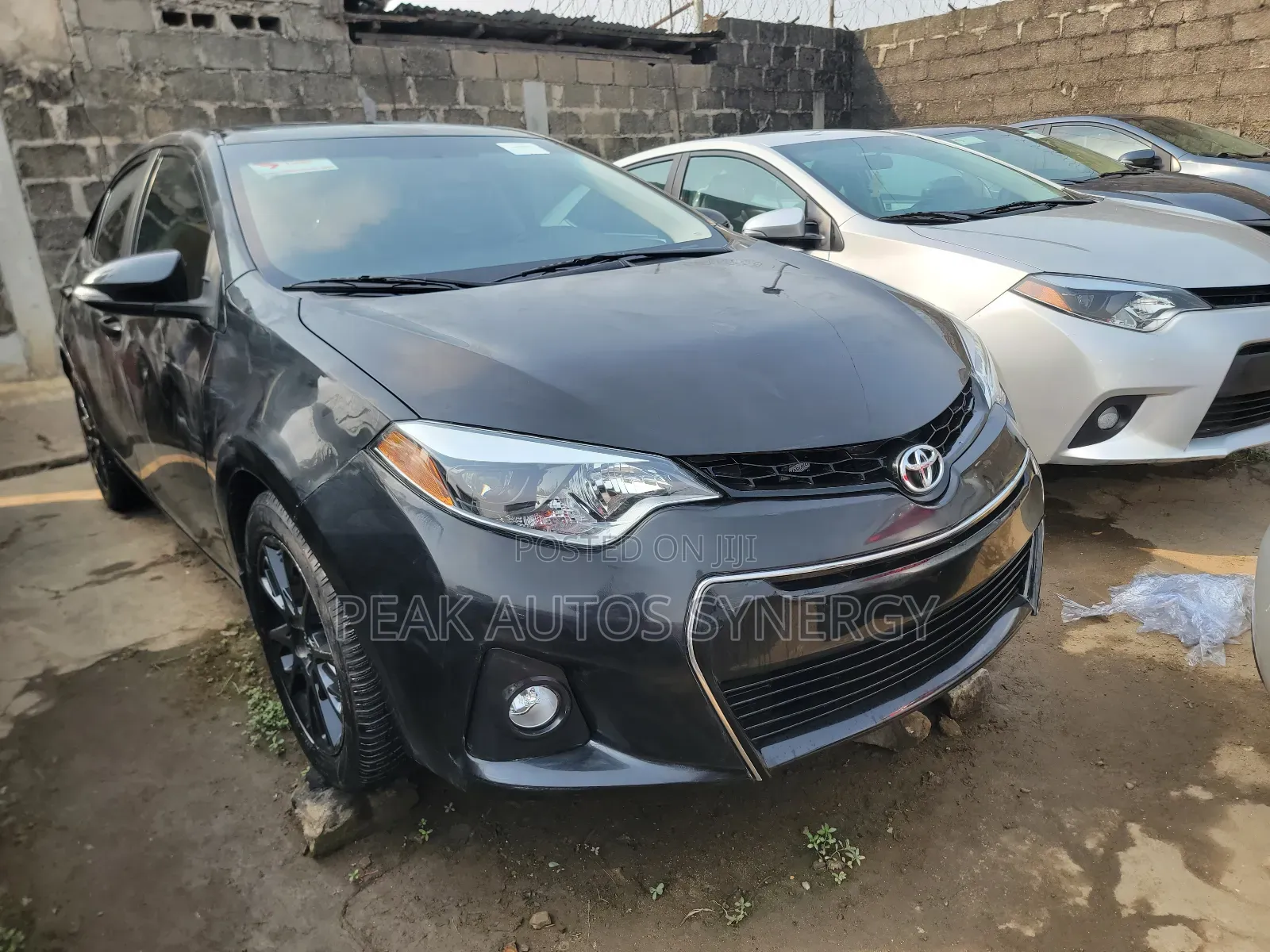 Toyota Corolla LE Premium 4dr Sedan (1.8L 4cyl CVT) 2015 Black