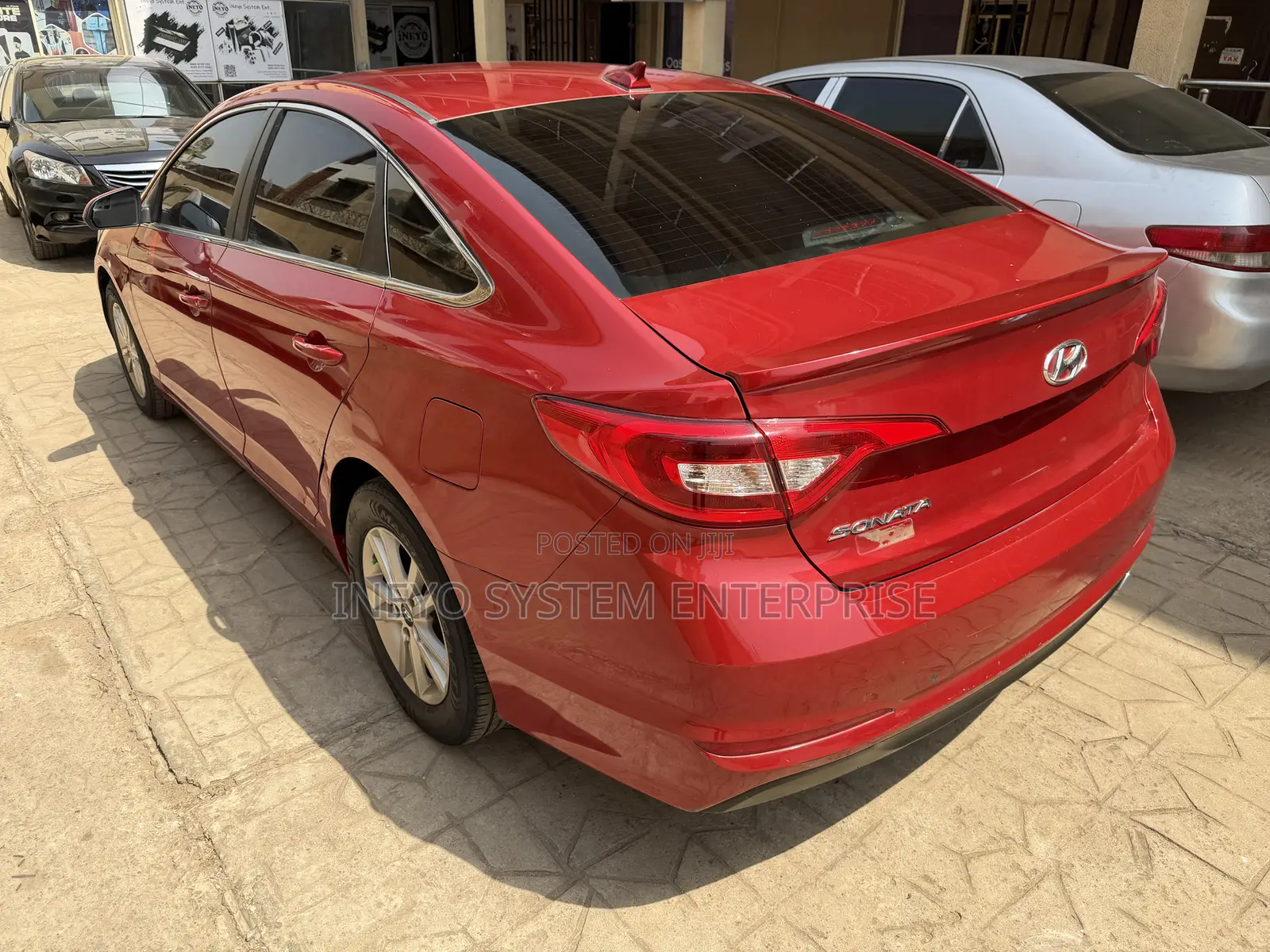 Hyundai Sonata Base Sedan FWD (2.4L 4cyl 6A) 2017 Red