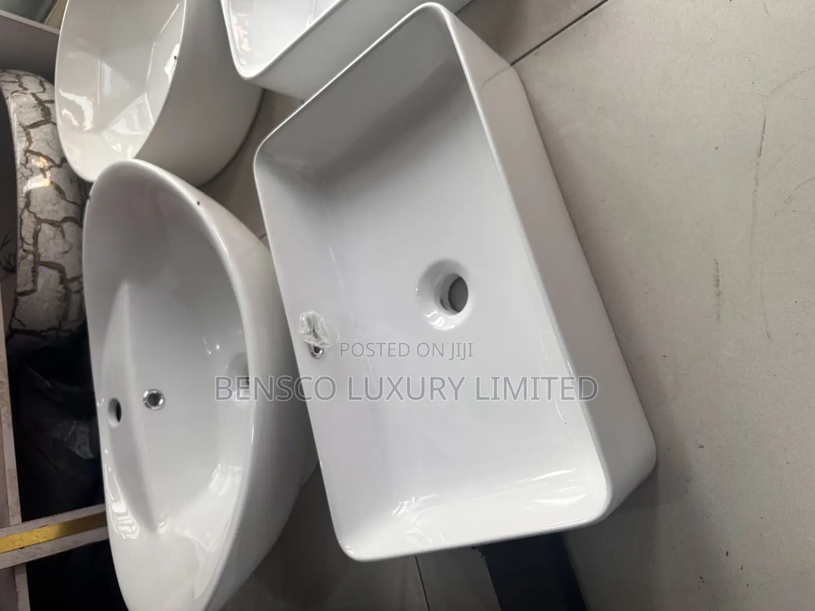 White Ceramic Countertop Wash Hand Basin