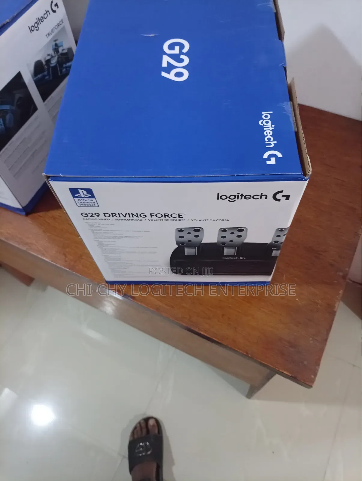 Logitech G29 Driving Force Racing Wheel Pedals for Ps Pc