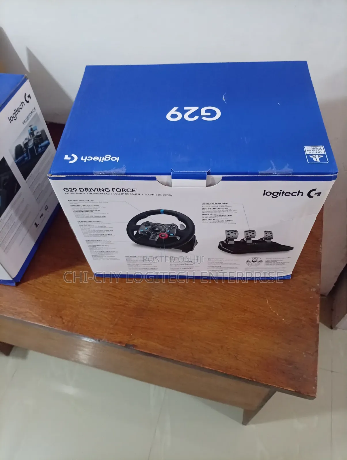 Logitech G29 Driving Force Racing Wheel Pedals for Ps Pc