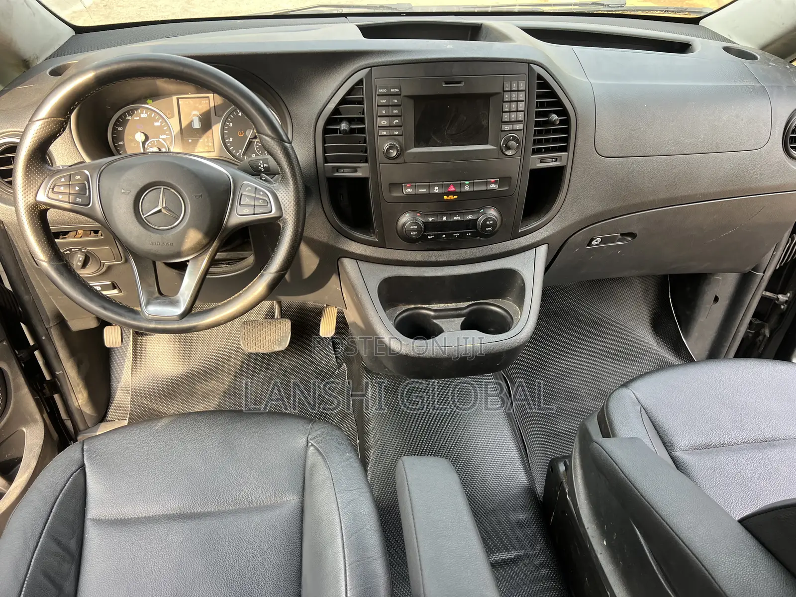 Mercedes-Benz Metris 2.0 FWD 2020 Black