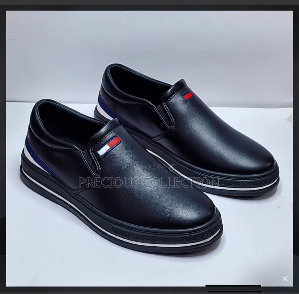 All Black Tommy Round Toe Pull on Shoe