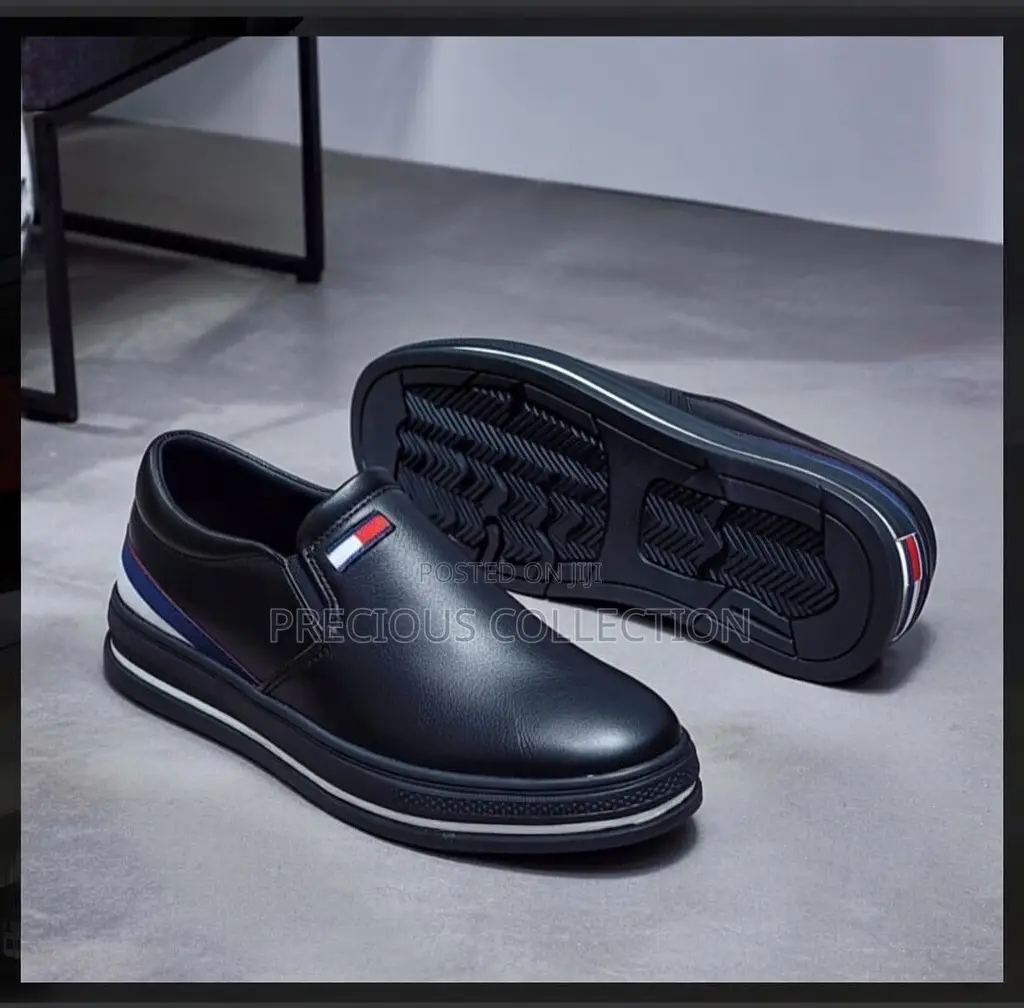 All Black Tommy Round Toe Pull on Shoe
