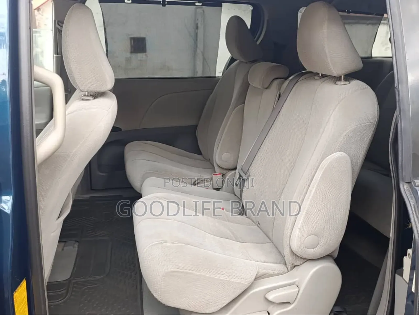 Toyota Sienna LE 7 Passenger Mobility 2012 Blue