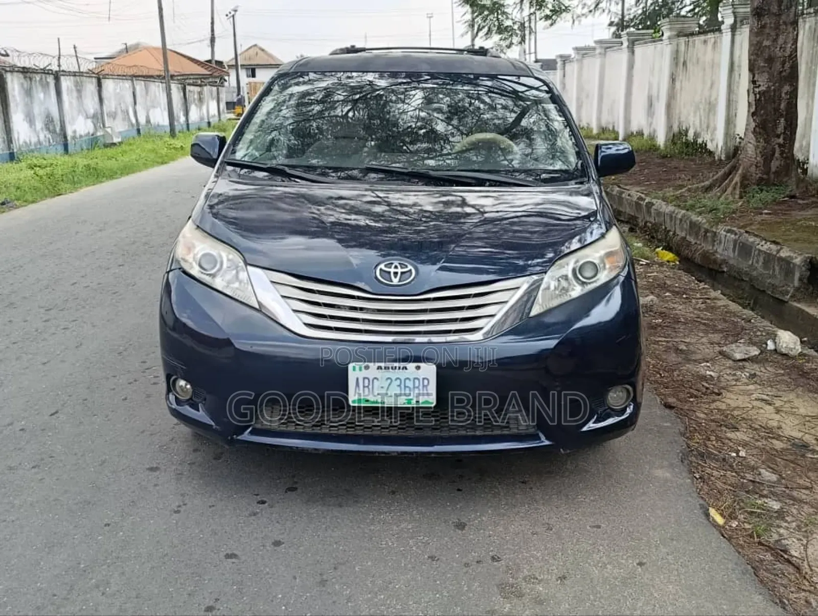 Toyota Sienna LE 7 Passenger Mobility 2012 Blue