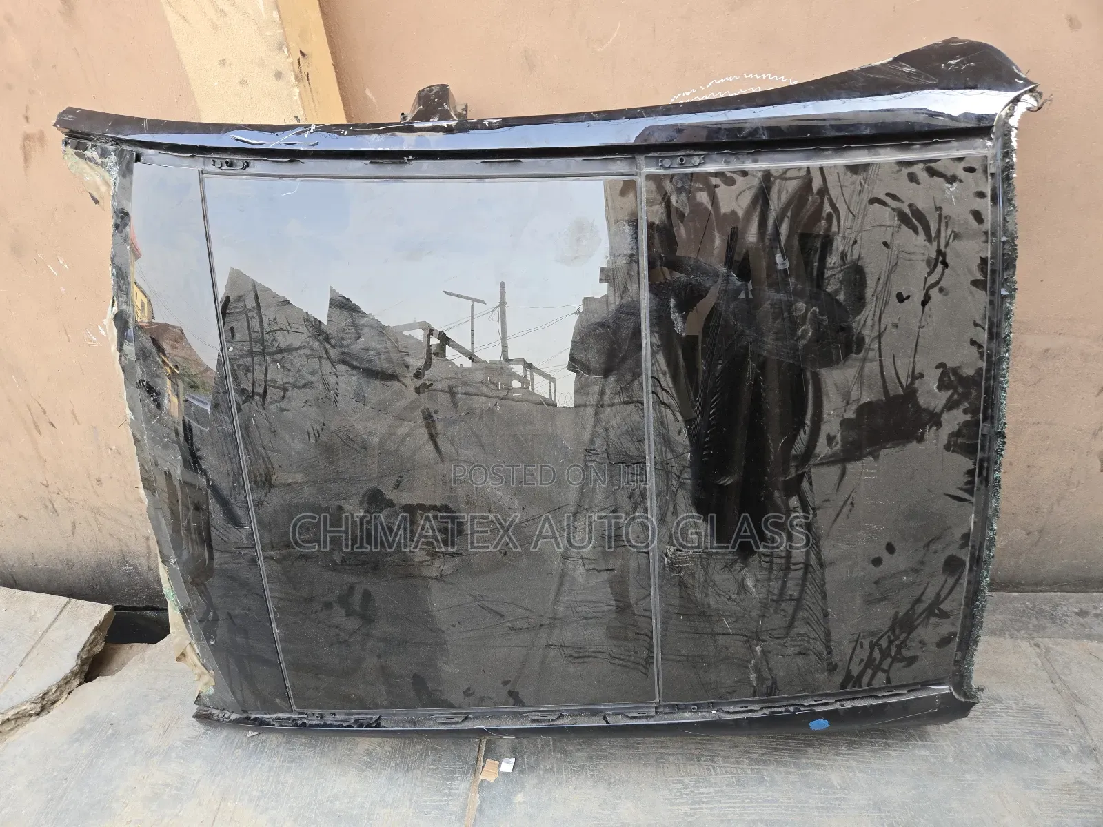 C300 2016 Panoramic Roof Glass Available