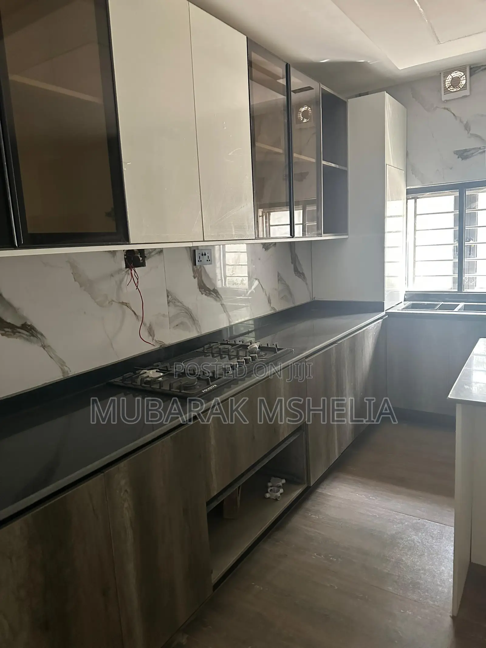 5bdrm Duplex in Apo District for sale