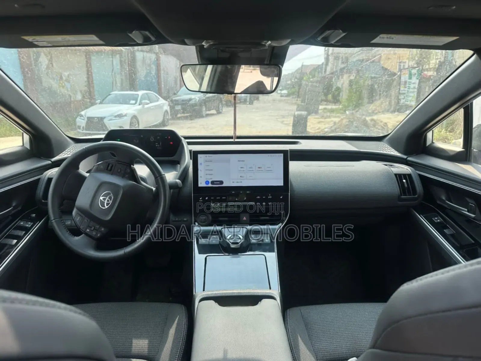 Toyota bZ4X Limited AWD 2024 White