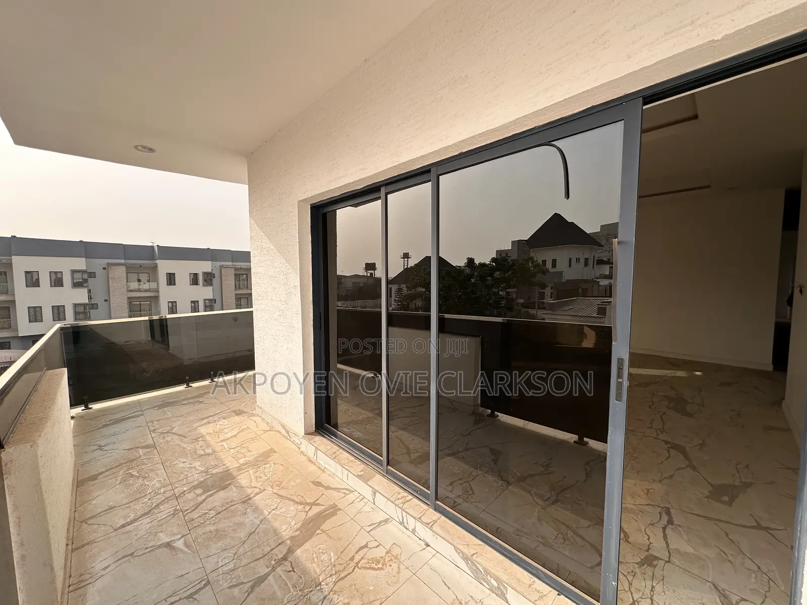 6bdrm Duplex in Guzape District for sale