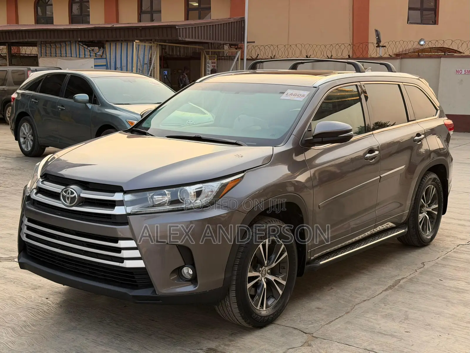 Toyota Highlander XLE V6 4x4 (3.5L 6cyl 6A) 2016 Gray