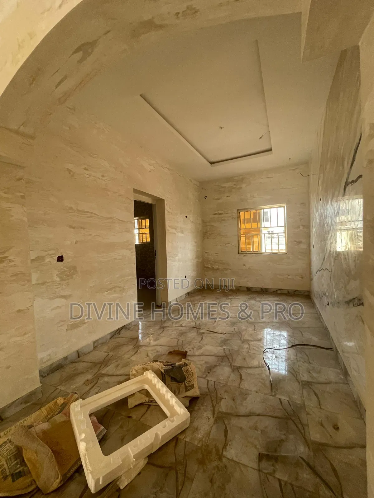 2bdrm Block of Flats in Idu for sale