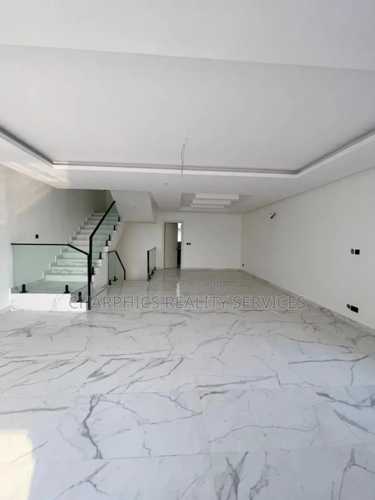 5bdrm Duplex in Lekki Phase 1 for sale