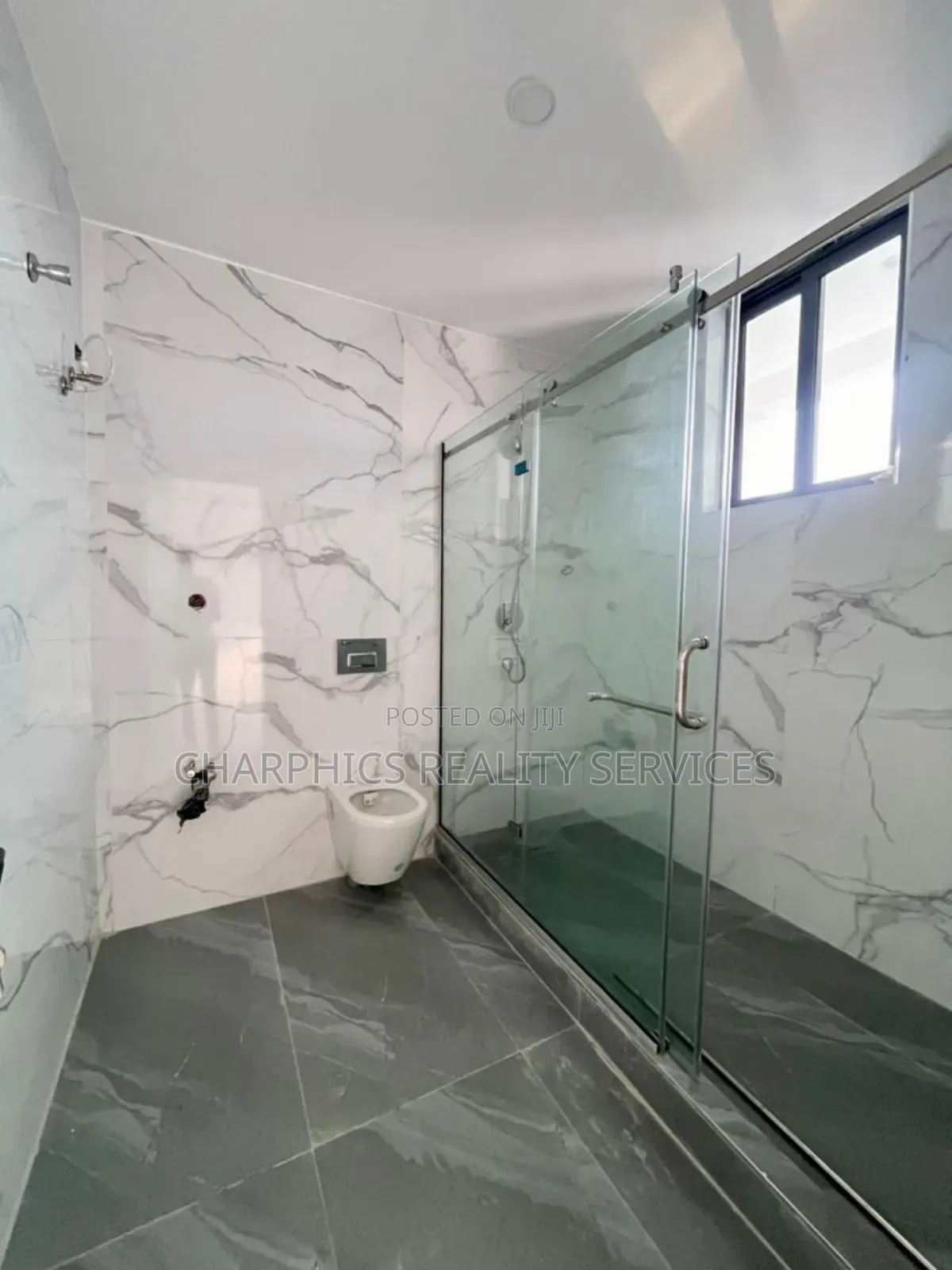 5bdrm Duplex in Lekki Phase 1 for sale