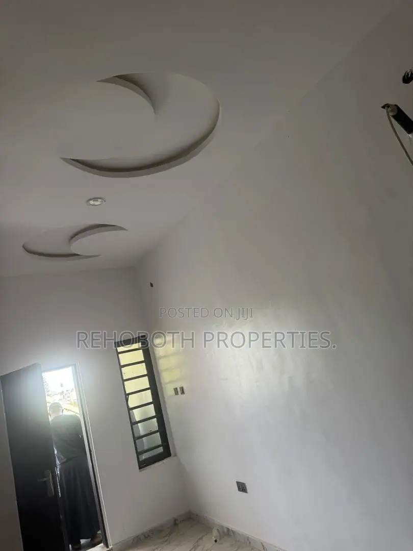 3bdrm Duplex in Npg Omolayo, Akobo for rent