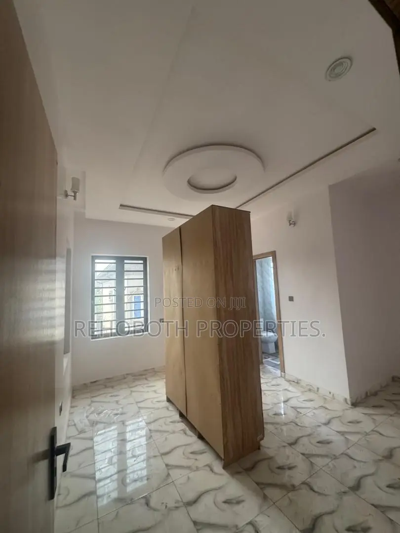 3bdrm Duplex in Npg Omolayo, Akobo for rent