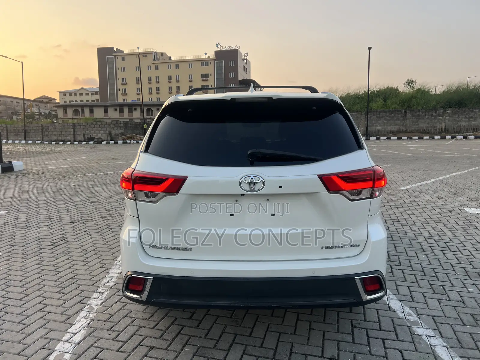Toyota Highlander Limited 4x4 V6 (3.5L 6cyl 8A) 2018 White