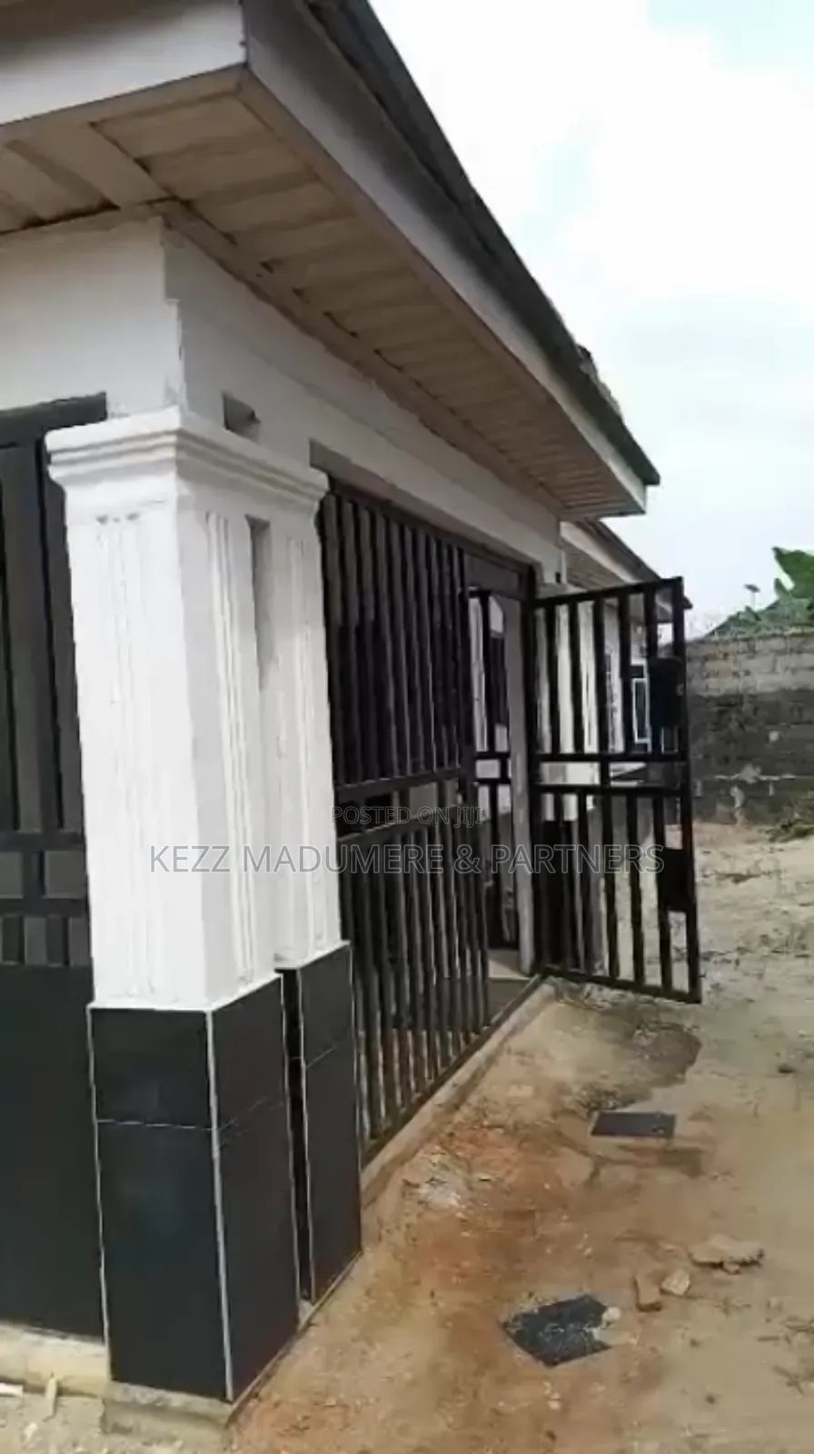 3bdrm Bungalow in Eneka Road Rukpokwu for rent