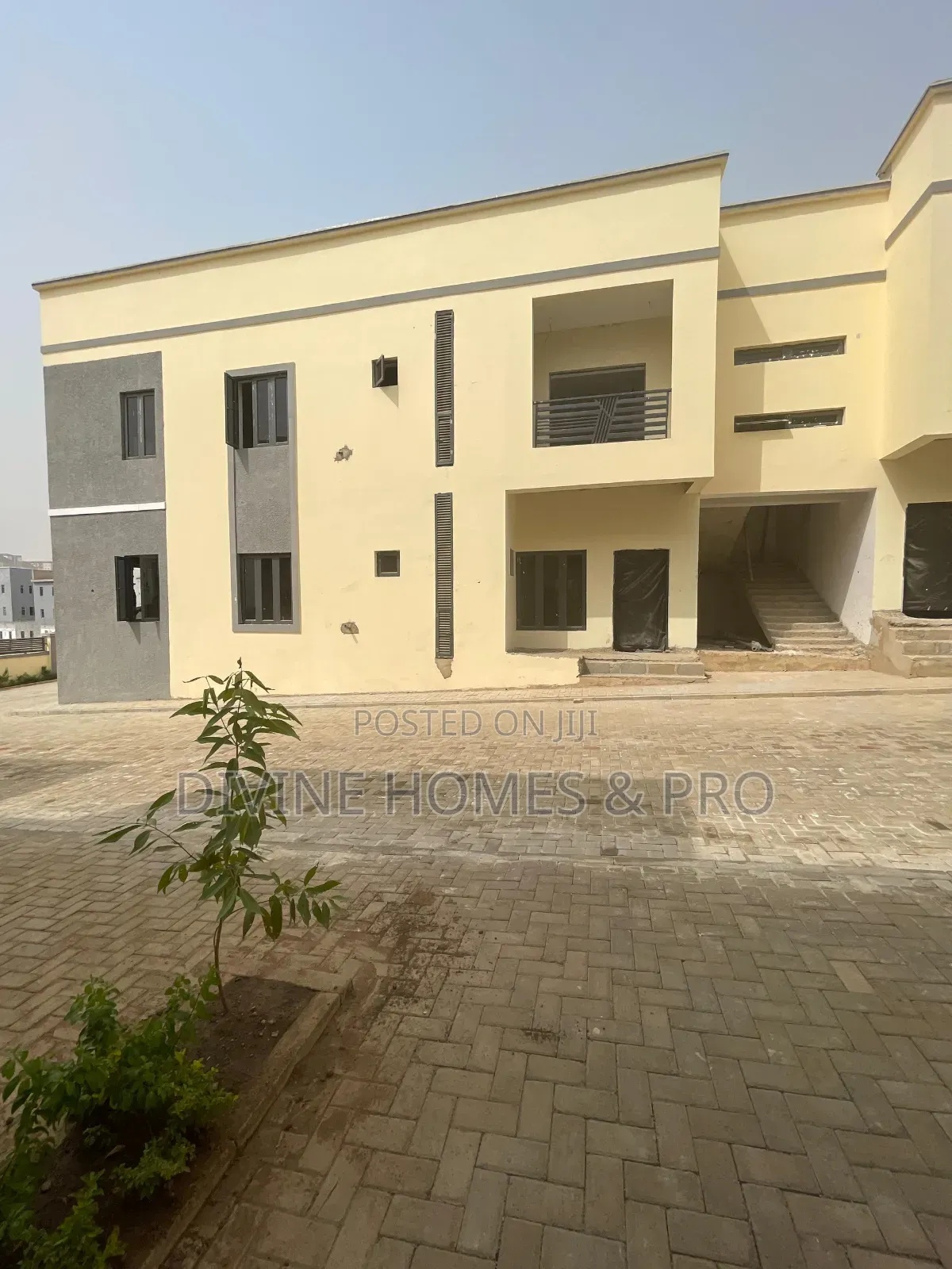 3bdrm Block of Flats in Life Camp for sale