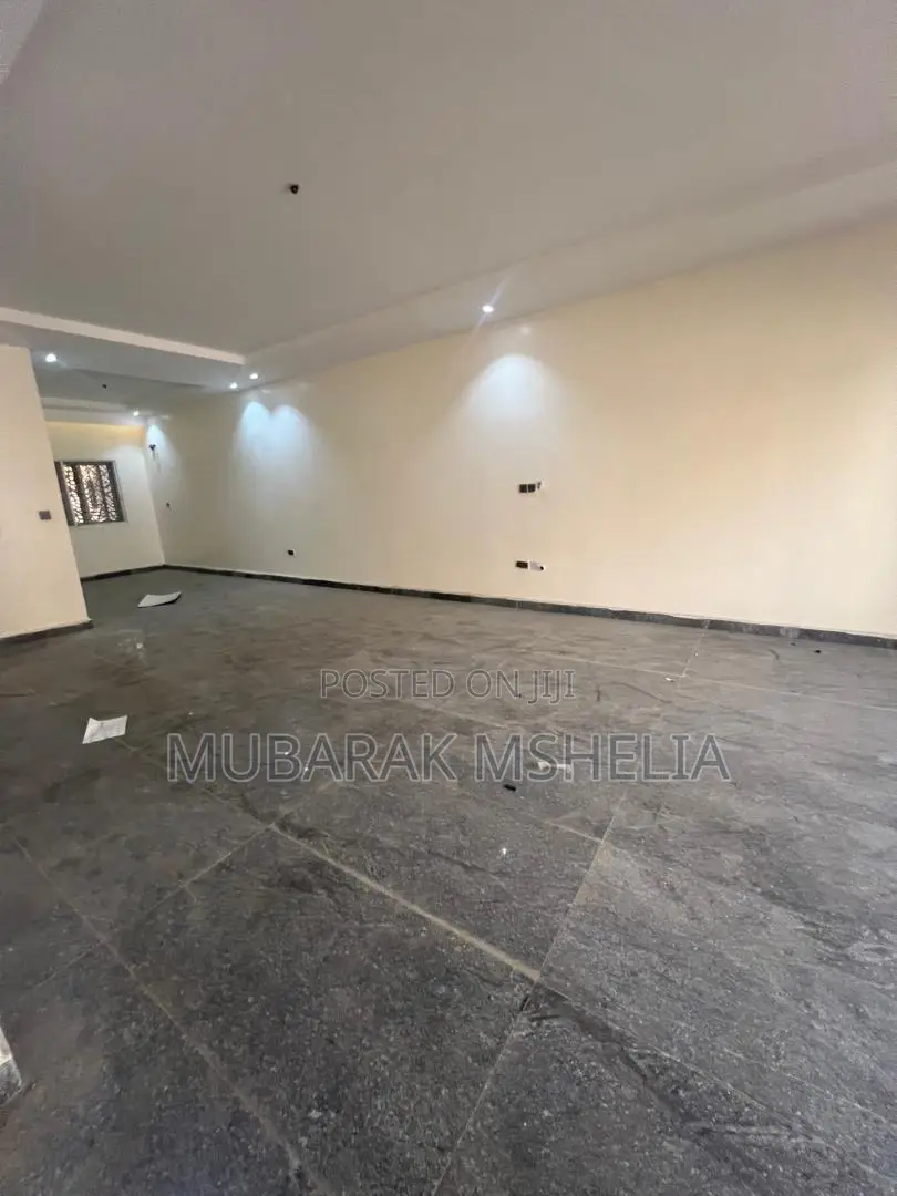 5bdrm Duplex in Galadimawa for rent
