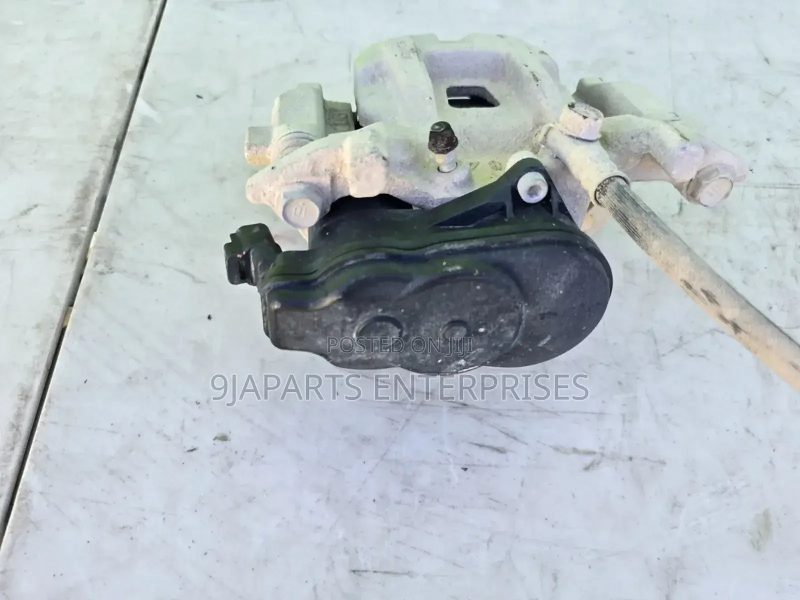 Toyota Venza 2020-2025 Caliper With Parking Brake Actuator Back Right