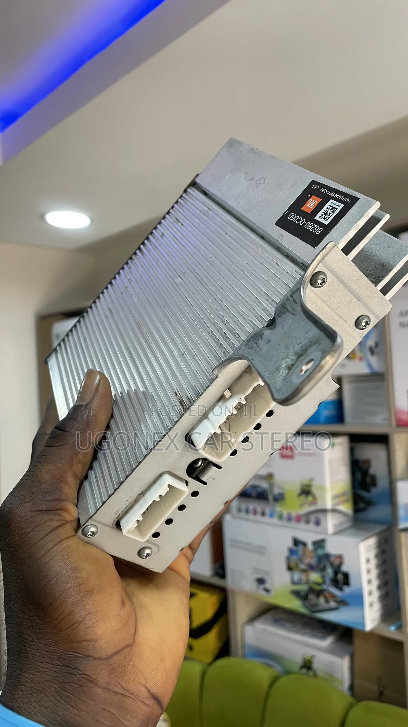 Toyota Solara Factory Amplifier