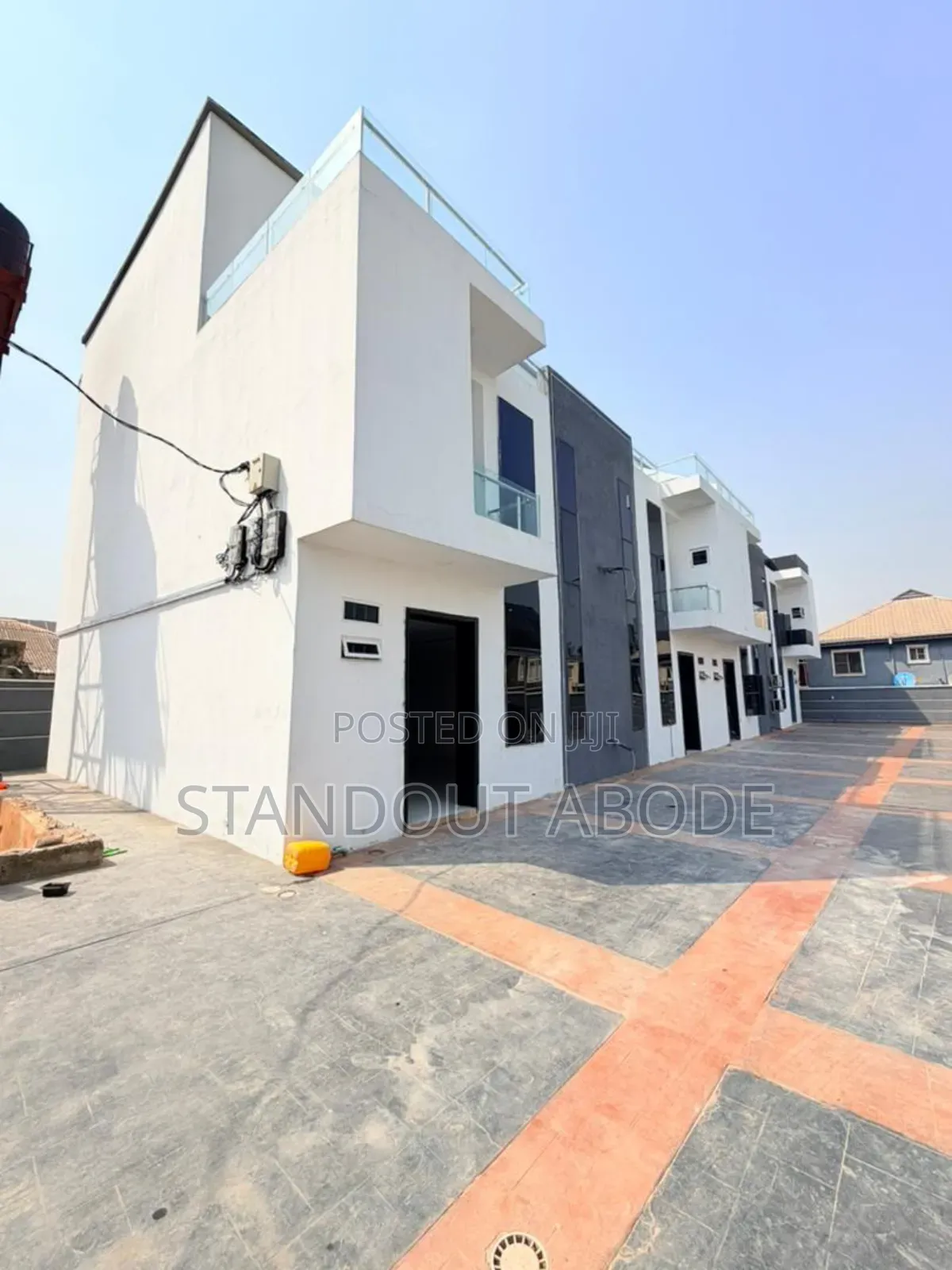 3bdrm Duplex in Ajao Estate for sale