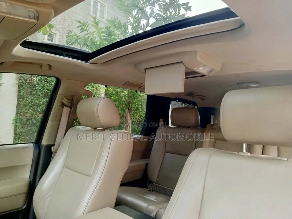 Toyota Sequoia Limited 4dr SUV (5.7L 8cyl 6A) 2010 Black