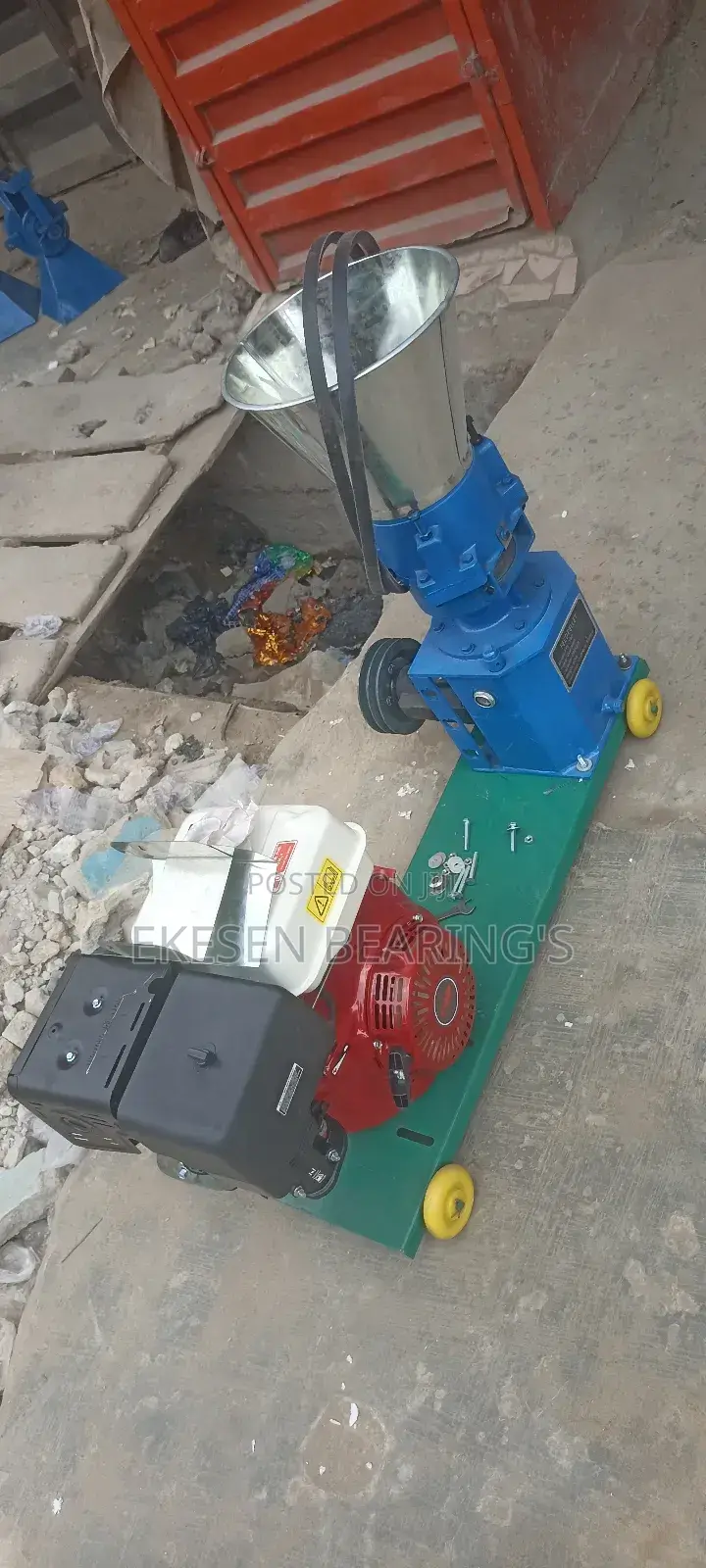Feed Pallet Machine
