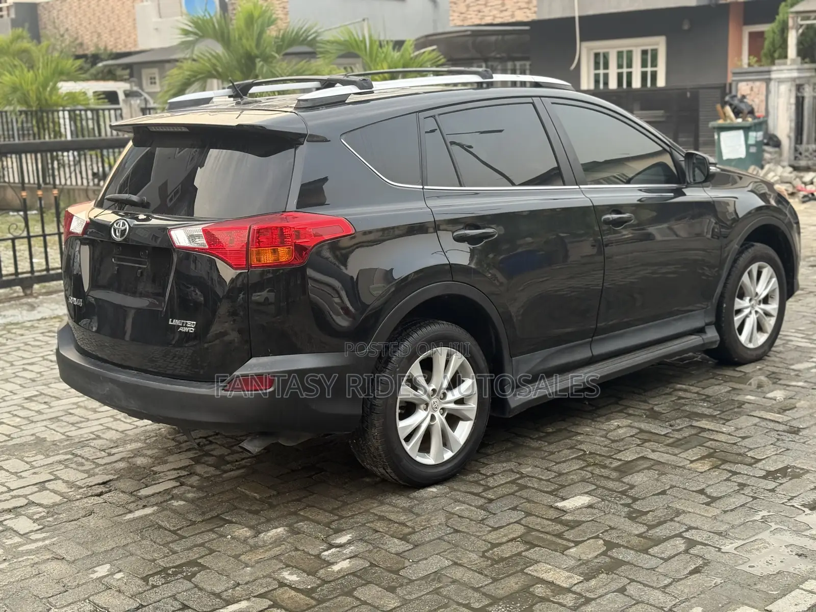 Toyota RAV4 Limited 4dr SUV AWD (2.5L 4cyl 6A) 2015 Black