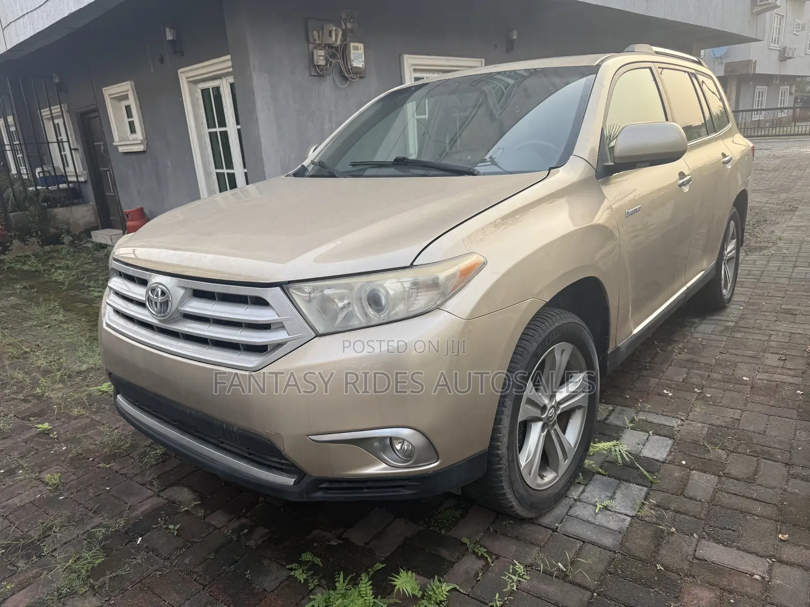 Toyota Highlander Limited 2012 Gold