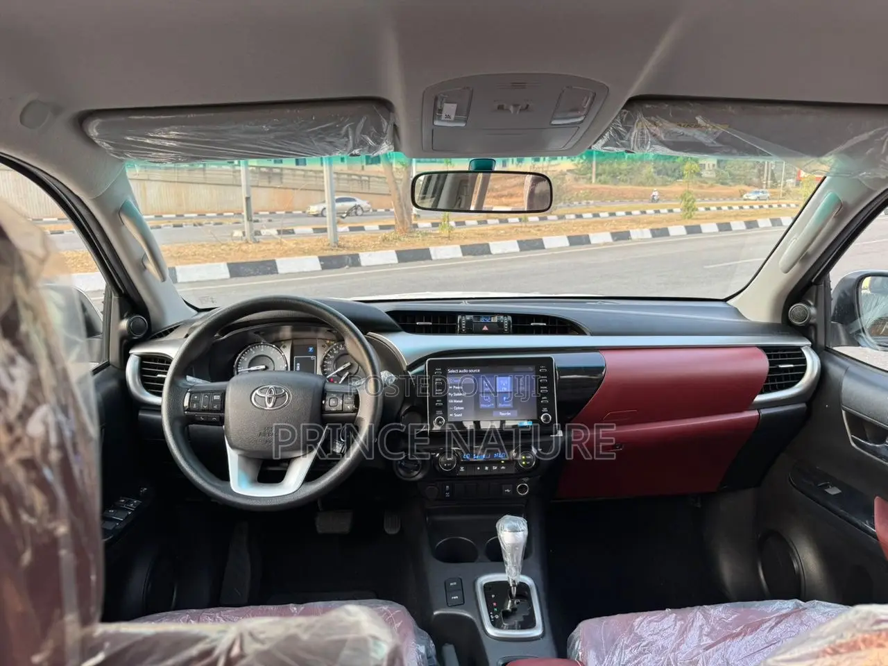 New Toyota Hilux 2024 White