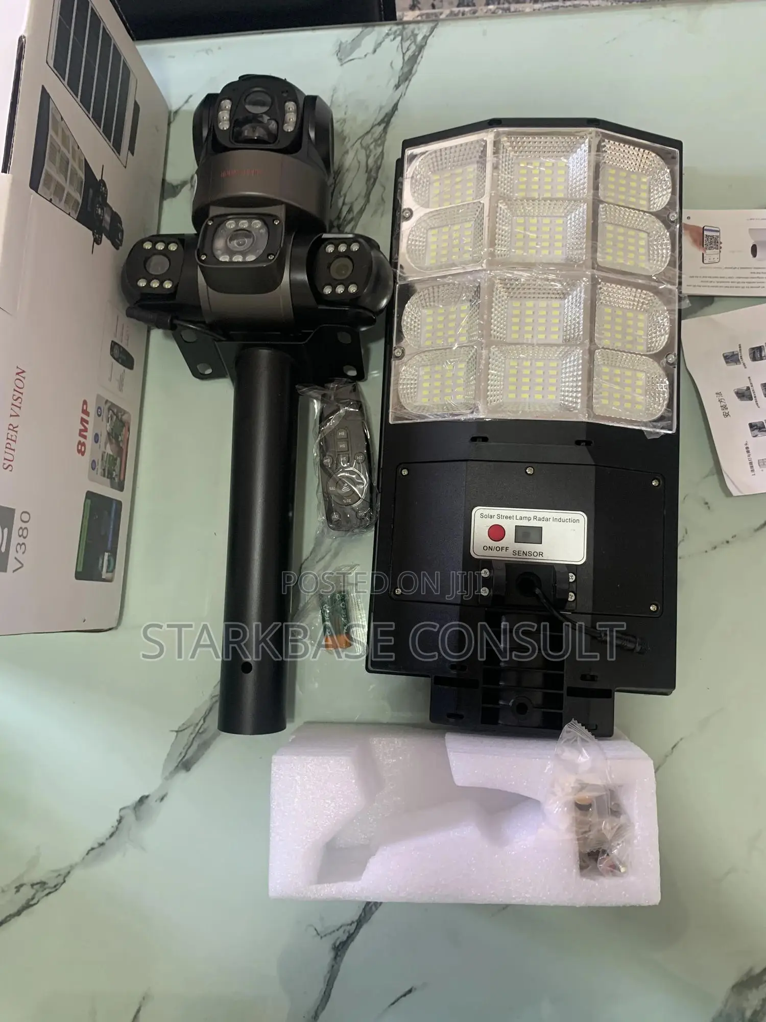 Solar Camera Of 3lenses With Solar Light