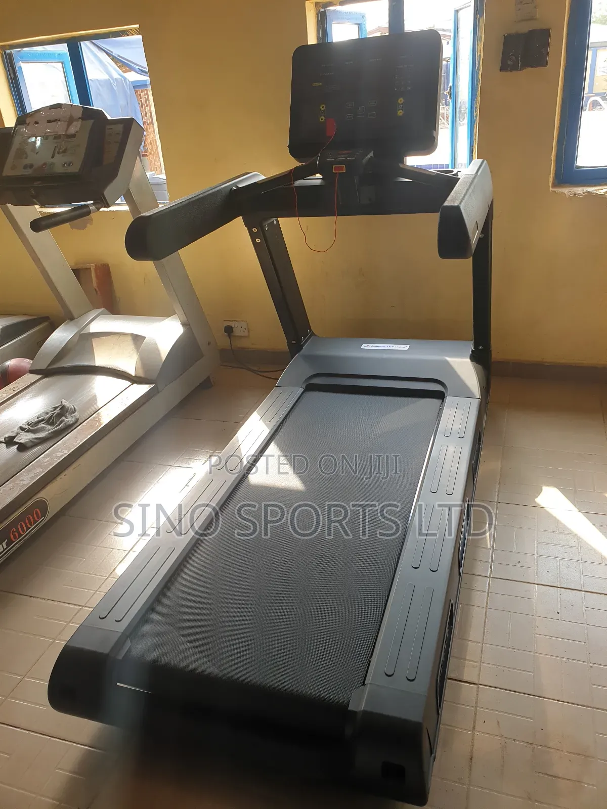 7hp American Cardio Commercial Treadmill