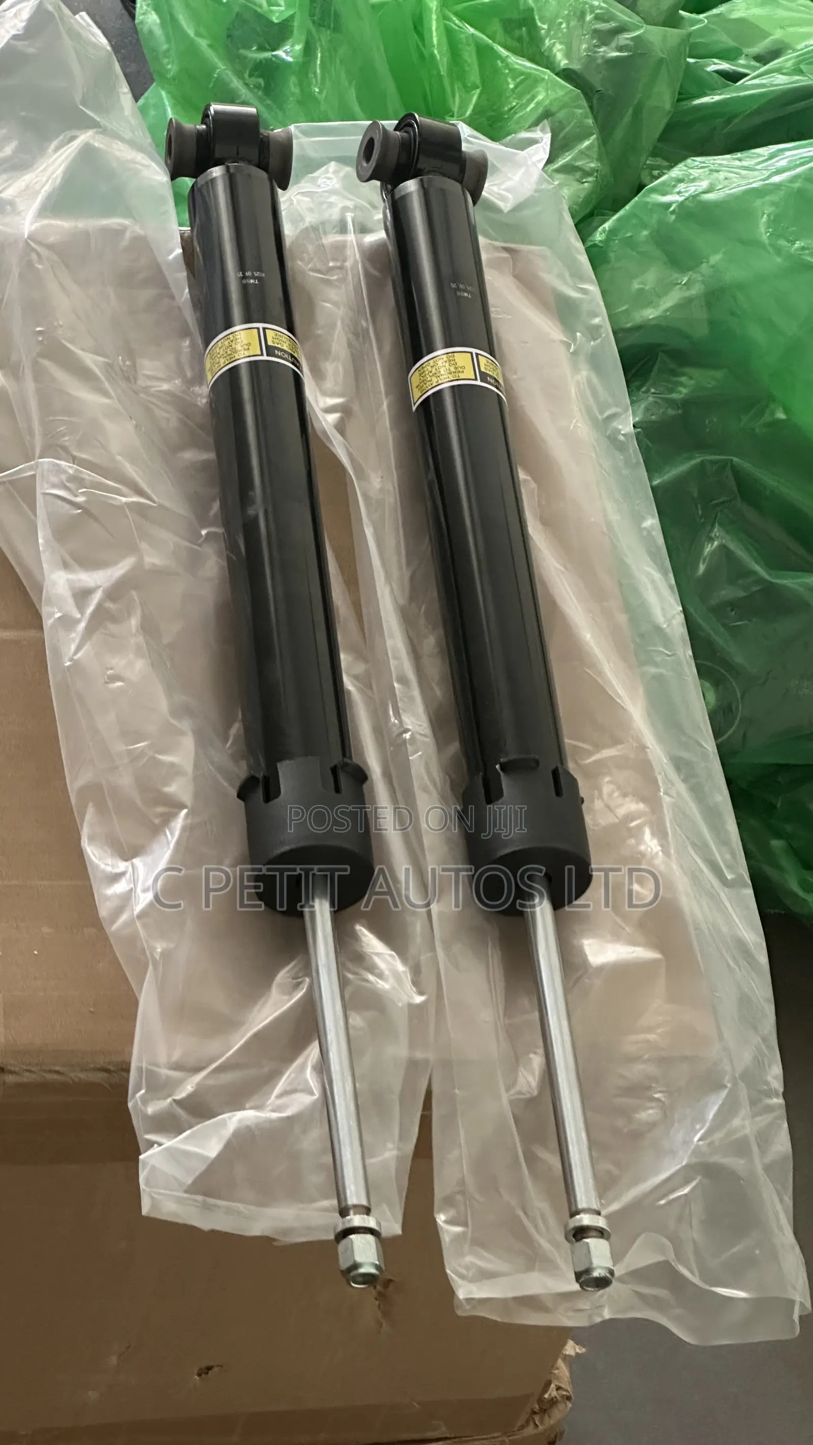 Set of Rear Shock Absorber Range Rover Velar 2017