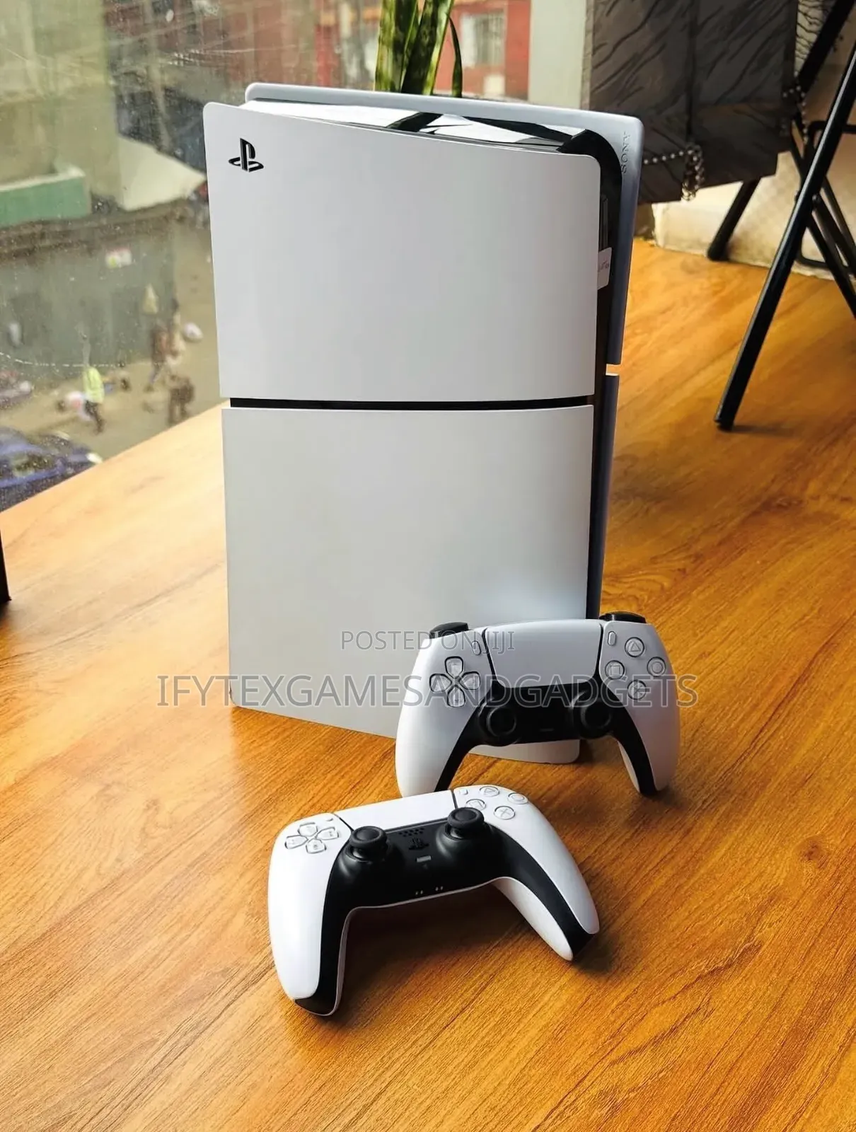 Ps 5 Slim 1tb London Used Plus 2 Pads and 12 Games Installed