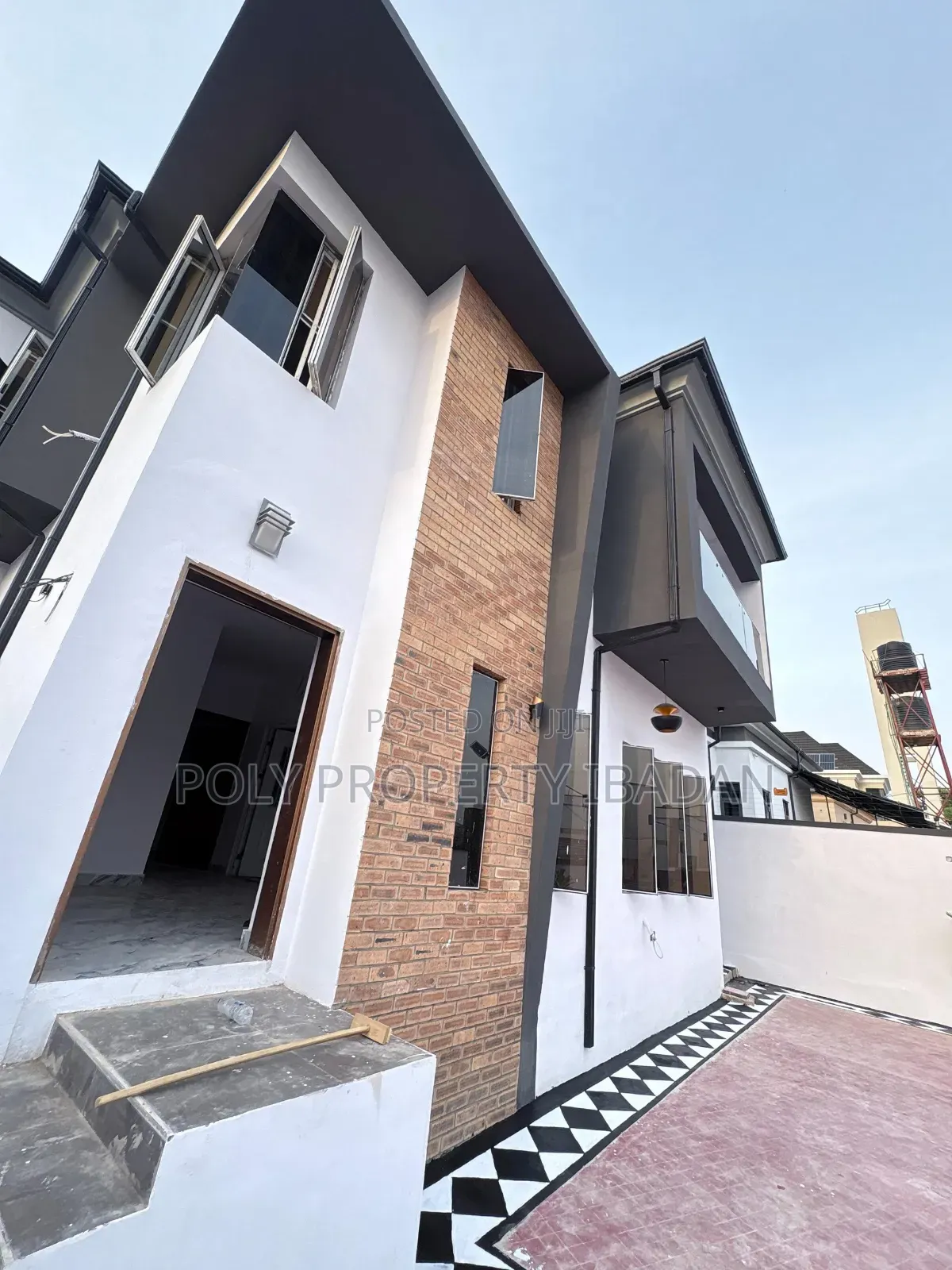 4bdrm Duplex in Calton Gate, Akobo for sale