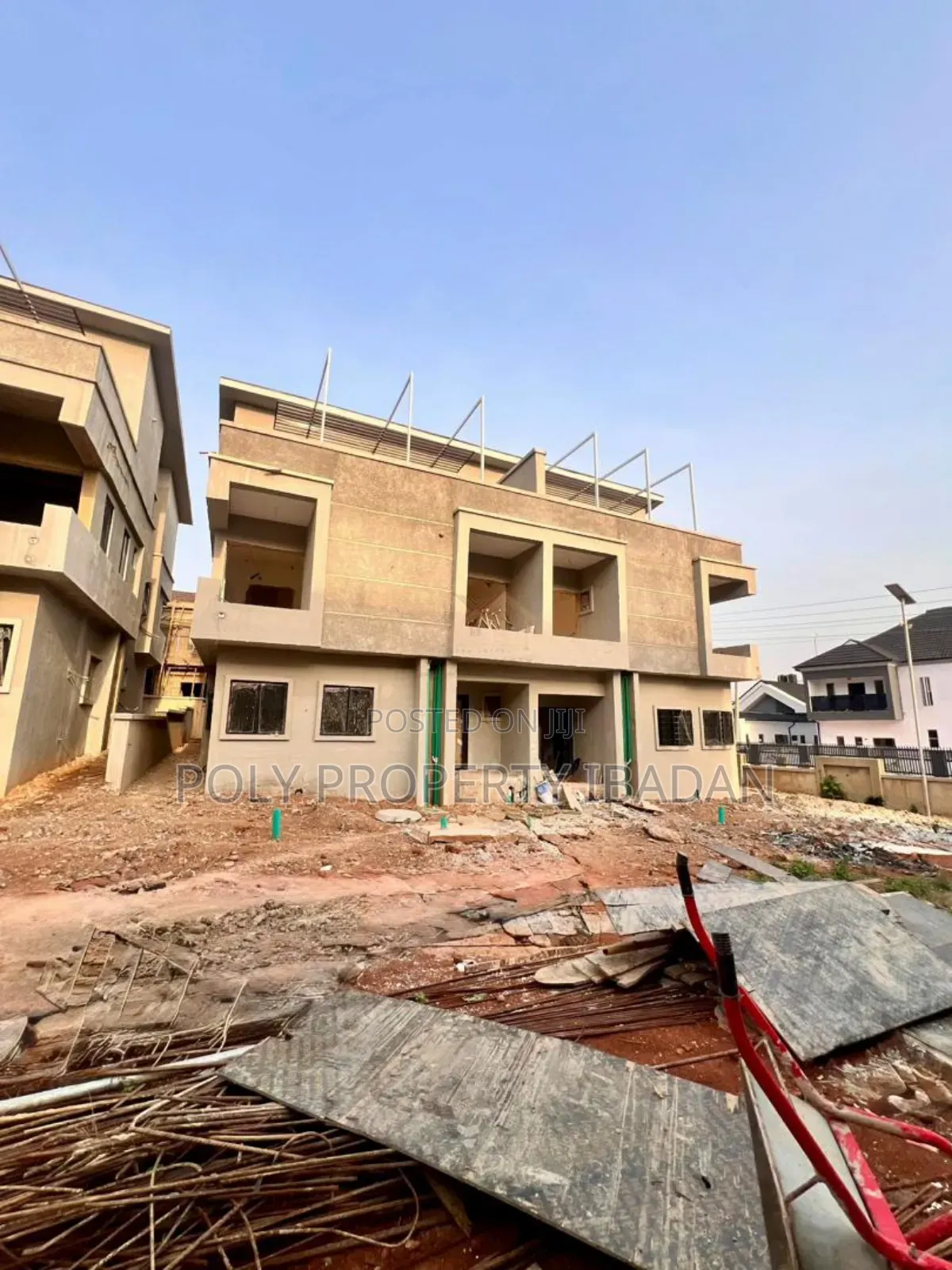 4bdrm Penthouse in Carlton Gate, Akobo for sale
