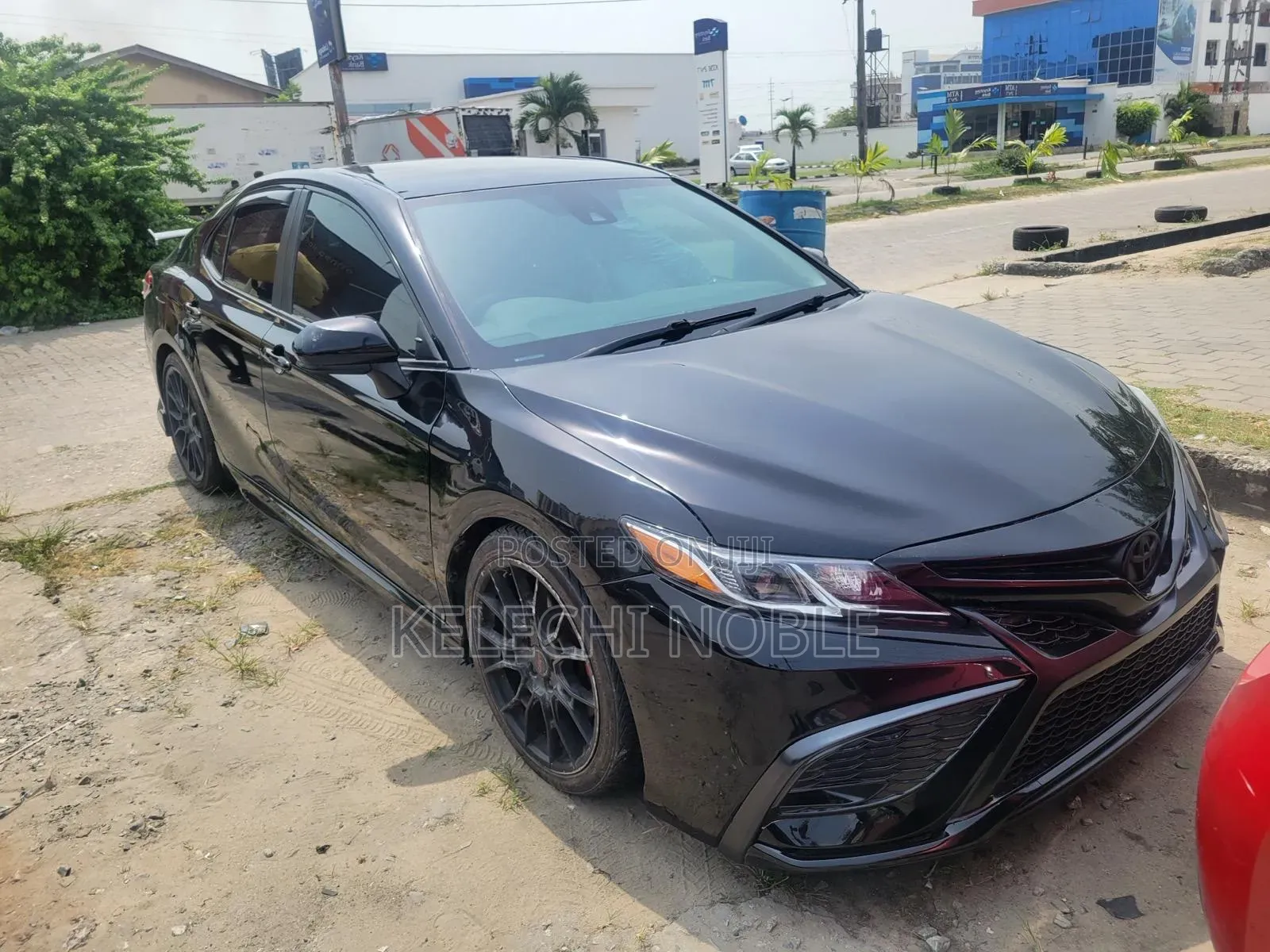 Toyota Camry XLE V6 2021 Black