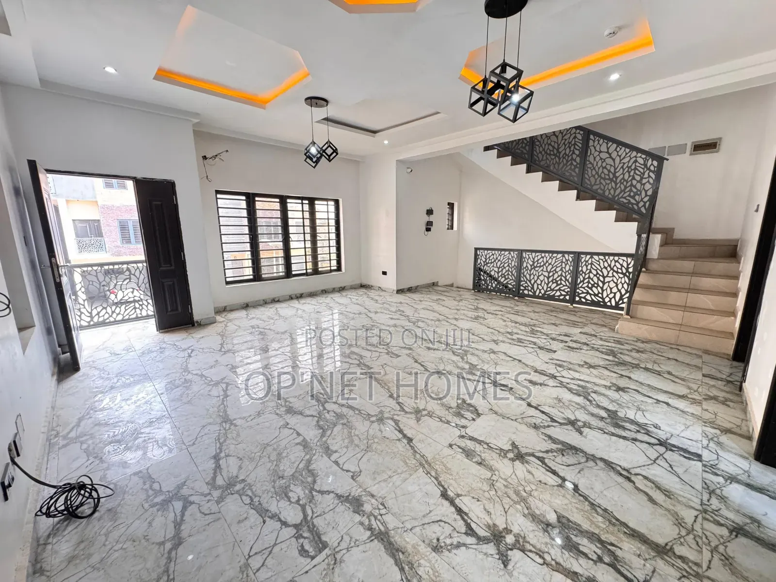 4bdrm Duplex in Lekki Expressway for sale